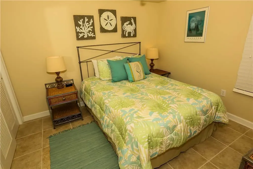 Sterling Shores Destin Aparthotel