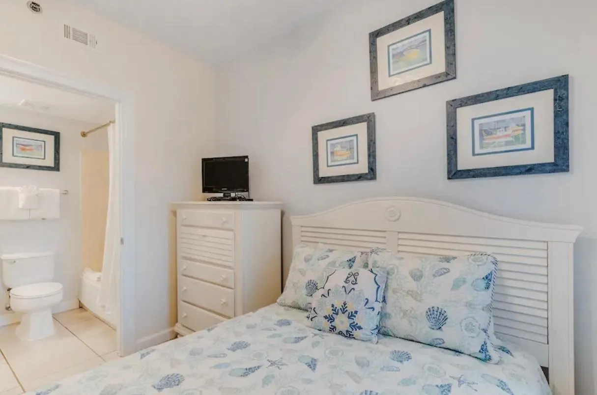 Sterling Shores Destin Aparthotel